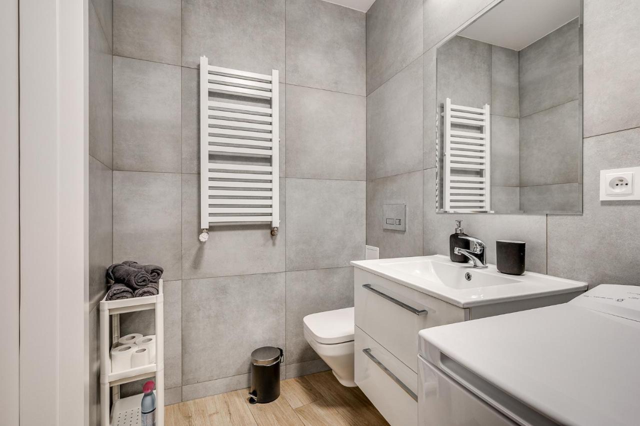 Platinum 19 Apartment